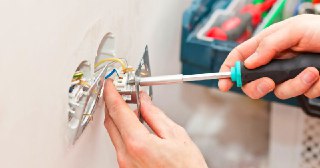 Электромонтажные работы Ачинск цена 461 руб Электрика под ключ
